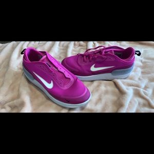 Nike tennis shoes